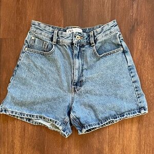 Zara Women's Light Blue Jean Shorts